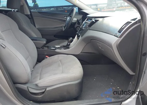 2013 Hyundai Sonata Gls z USA, uszkodzony, nr VIN 5NPEB4AC7DH765652